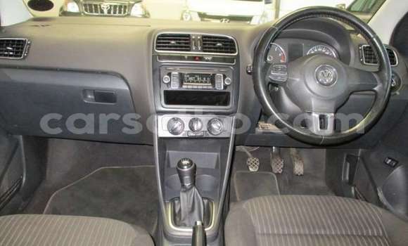 Sayi Na hannu Volkswagen Polo White Mota in Maseru a Maseru Sayi Na hannu Volkswagen Polo White Mota in Maseru a Maseru