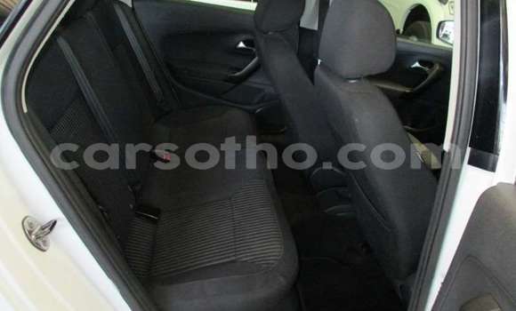 Sayi Na hannu Volkswagen Polo White Mota in Maseru a Maseru Sayi Na hannu Volkswagen Polo White Mota in Maseru a Maseru
