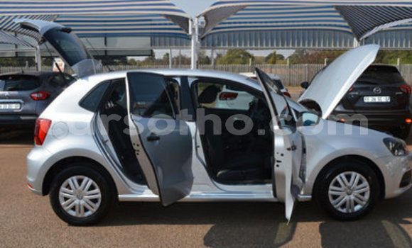 Sayi Na hannu Volkswagen Polo Silver Mota in Maseru a Maseru Sayi Na hannu Volkswagen Polo Silver Mota in Maseru a Maseru