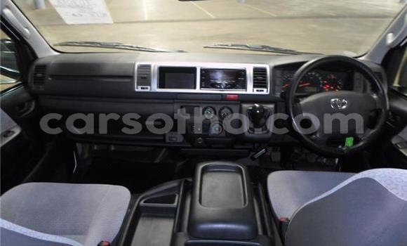 Sayi Na hannu Toyota Grand HiAce White Mota in Maseru a Maseru Sayi Na hannu Toyota Grand HiAce White Mota in Maseru a Maseru