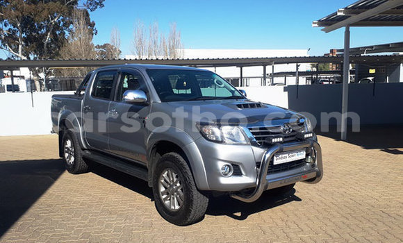 Acheter Occasion Voiture Toyota Hilux Gris à Maputsoe, Leribe Acheter Occasion Voiture Toyota Hilux Gris à Maputsoe, Leribe