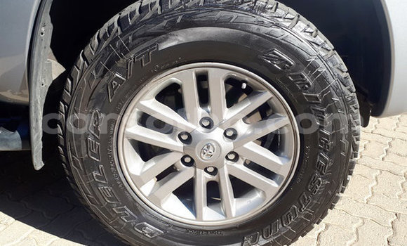 Acheter Occasion Voiture Toyota Hilux Gris à Maputsoe, Leribe Acheter Occasion Voiture Toyota Hilux Gris à Maputsoe, Leribe