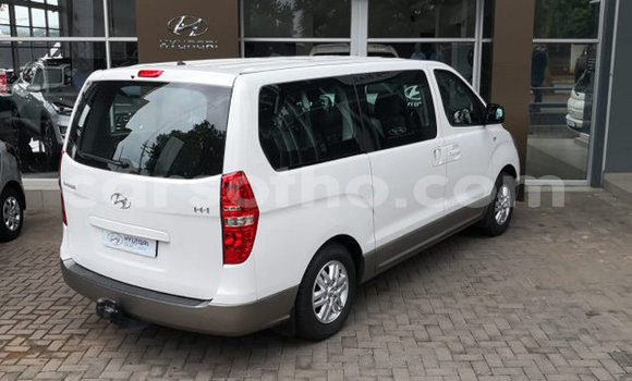 اشتري مستعمل Hyundai H1 White سيارة في Maputsoa في Leribe اشتري مستعمل Hyundai H1 White سيارة في Maputsoa في Leribe