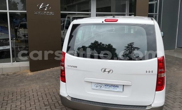 اشتري مستعمل Hyundai H1 White سيارة في Maputsoa في Leribe اشتري مستعمل Hyundai H1 White سيارة في Maputsoa في Leribe