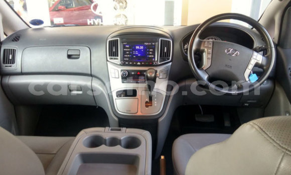 اشتري مستعمل Hyundai H1 White سيارة في Maputsoa في Leribe اشتري مستعمل Hyundai H1 White سيارة في Maputsoa في Leribe