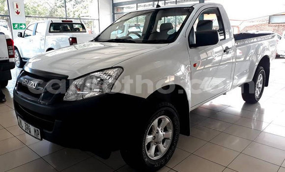 Acheter Occasion Voiture Isuzu KB Blanc à Maputsoa, Leribe Acheter Occasion Voiture Isuzu KB Blanc à Maputsoa, Leribe