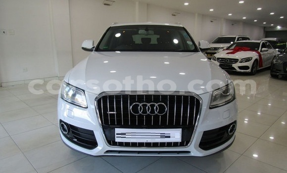 Sayi Na hannu Audi Q5 White Mota in Maseru a Maseru Sayi Na hannu Audi Q5 White Mota in Maseru a Maseru