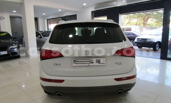 Sayi Na hannu Audi Q5 White Mota in Maseru a Maseru Sayi Na hannu Audi Q5 White Mota in Maseru a Maseru
