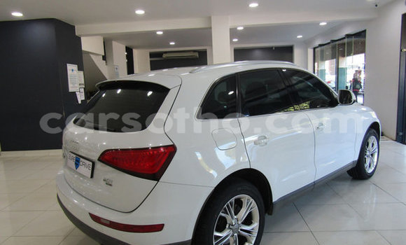 Sayi Na hannu Audi Q5 White Mota in Maseru a Maseru Sayi Na hannu Audi Q5 White Mota in Maseru a Maseru