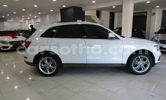 Sayi Na hannu Audi Q5 White Mota in Maseru a Maseru Sayi Na hannu Audi Q5 White Mota in Maseru a Maseru