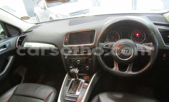 Sayi Na hannu Audi Q5 White Mota in Maseru a Maseru Sayi Na hannu Audi Q5 White Mota in Maseru a Maseru