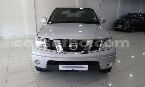 Buy Used Nissan Navara Silver Car in Maputsoe in Leribe Buy Used Nissan Navara Silver Car in Maputsoe in Leribe