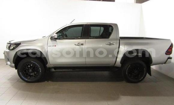 اشتري مستعمل Toyota Hilux Silver سيارة في Roma في Maseru اشتري مستعمل Toyota Hilux Silver سيارة في Roma في Maseru