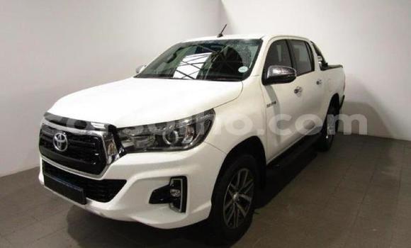 اشتري مستعمل Toyota Hilux White سيارة في Maseru في Maseru اشتري مستعمل Toyota Hilux White سيارة في Maseru في Maseru