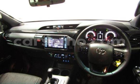 اشتري مستعمل Toyota Hilux White سيارة في Maseru في Maseru اشتري مستعمل Toyota Hilux White سيارة في Maseru في Maseru