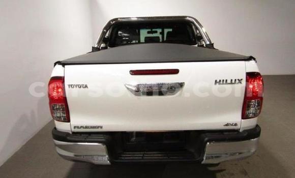 اشتري مستعمل Toyota Hilux White سيارة في Maseru في Maseru اشتري مستعمل Toyota Hilux White سيارة في Maseru في Maseru
