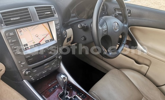 Acheter Occasion Voiture Lexus IS Blanc à Maputsoa, Leribe Acheter Occasion Voiture Lexus IS Blanc à Maputsoa, Leribe