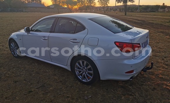 Acheter Occasion Voiture Lexus IS Blanc à Maputsoa, Leribe Acheter Occasion Voiture Lexus IS Blanc à Maputsoa, Leribe