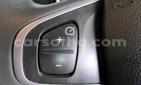 Buy Used Renault Clio White Car in Maseru in Maseru Buy Used Renault Clio White Car in Maseru in Maseru