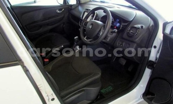 Buy Used Renault Clio White Car in Maseru in Maseru Buy Used Renault Clio White Car in Maseru in Maseru