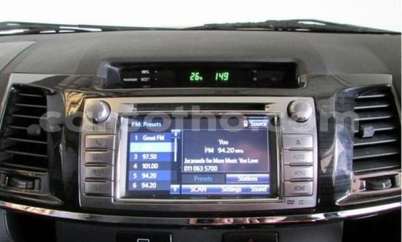 Sayi Na hannu Toyota Fortuner Silver Mota in Maseru a Maseru Sayi Na hannu Toyota Fortuner Silver Mota in Maseru a Maseru