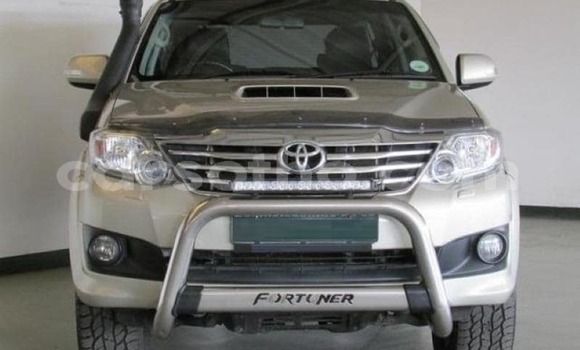 Sayi Na hannu Toyota Fortuner Silver Mota in Maseru a Maseru Sayi Na hannu Toyota Fortuner Silver Mota in Maseru a Maseru