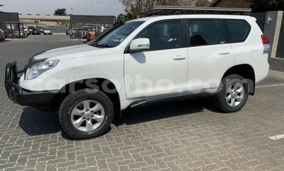 Acheter Occasion Voiture Toyota Land Cruiser Prado Blanc à Maseru, Maseru Acheter Occasion Voiture Toyota Land Cruiser Prado Blanc à Maseru, Maseru