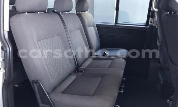 Sayi Na hannu Volkswagen Caravelle Silver Mota in Maseru a Maseru Sayi Na hannu Volkswagen Caravelle Silver Mota in Maseru a Maseru
