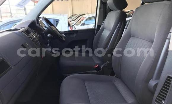 Sayi Na hannu Volkswagen Caravelle Silver Mota in Maseru a Maseru Sayi Na hannu Volkswagen Caravelle Silver Mota in Maseru a Maseru