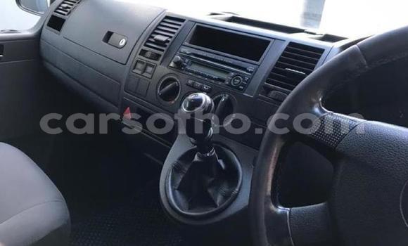 Sayi Na hannu Volkswagen Caravelle Silver Mota in Maseru a Maseru Sayi Na hannu Volkswagen Caravelle Silver Mota in Maseru a Maseru