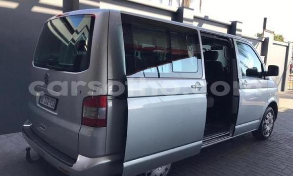 Sayi Na hannu Volkswagen Caravelle Silver Mota in Maseru a Maseru Sayi Na hannu Volkswagen Caravelle Silver Mota in Maseru a Maseru