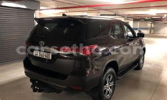 Sayi Na hannu Toyota Fortuner Black Mota in Maseru a Maseru Sayi Na hannu Toyota Fortuner Black Mota in Maseru a Maseru