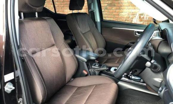 Sayi Na hannu Toyota Fortuner Black Mota in Maseru a Maseru Sayi Na hannu Toyota Fortuner Black Mota in Maseru a Maseru