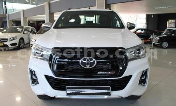 Buy Used Toyota Hilux White Car in Maputsoe in Leribe Buy Used Toyota Hilux White Car in Maputsoe in Leribe