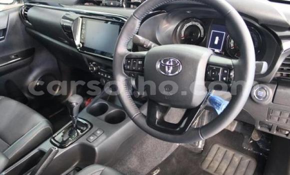 Buy Used Toyota Hilux White Car in Maputsoe in Leribe Buy Used Toyota Hilux White Car in Maputsoe in Leribe