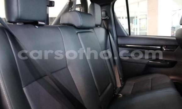 Buy Used Toyota Hilux White Car in Maputsoe in Leribe Buy Used Toyota Hilux White Car in Maputsoe in Leribe