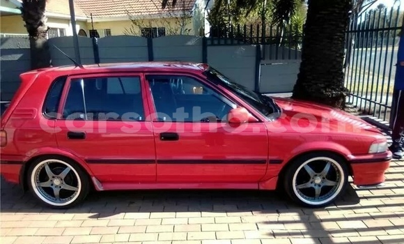 اشتري مستعمل Toyota Vitz Red سيارة في Maseru في Maseru اشتري مستعمل Toyota Vitz Red سيارة في Maseru في Maseru