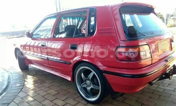 اشتري مستعمل Toyota Vitz Red سيارة في Maseru في Maseru اشتري مستعمل Toyota Vitz Red سيارة في Maseru في Maseru