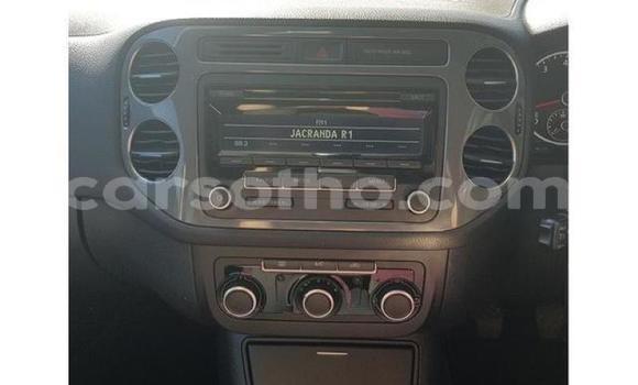 Buy Used Volkswagen Tiguan Black Car in Hlotse in Leribe Buy Used Volkswagen Tiguan Black Car in Hlotse in Leribe