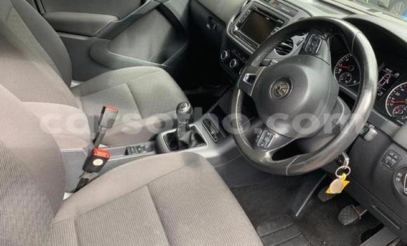 Buy Used Volkswagen Tiguan Brown Car in Hlotse in Leribe Buy Used Volkswagen Tiguan Brown Car in Hlotse in Leribe