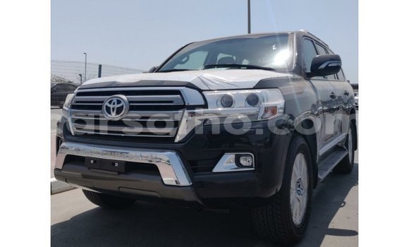 اشتري Imported Toyota Land Cruiser Black سيارة في Import - Dubai في Maseru اشتري Imported Toyota Land Cruiser Black سيارة في Import - Dubai في Maseru