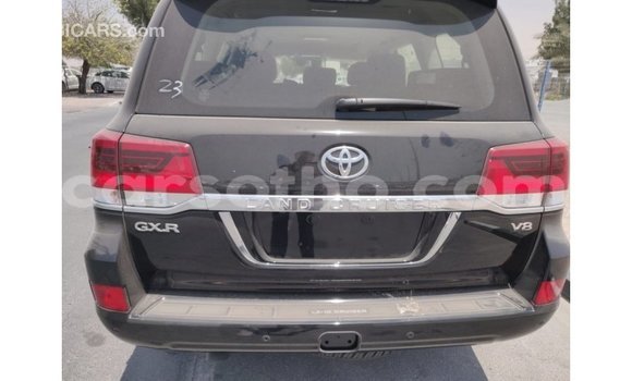 اشتري Imported Toyota Land Cruiser Black سيارة في Import - Dubai في Maseru اشتري Imported Toyota Land Cruiser Black سيارة في Import - Dubai في Maseru