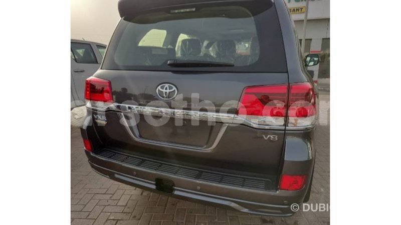 Big with watermark toyota land cruiser maseru import dubai 12111