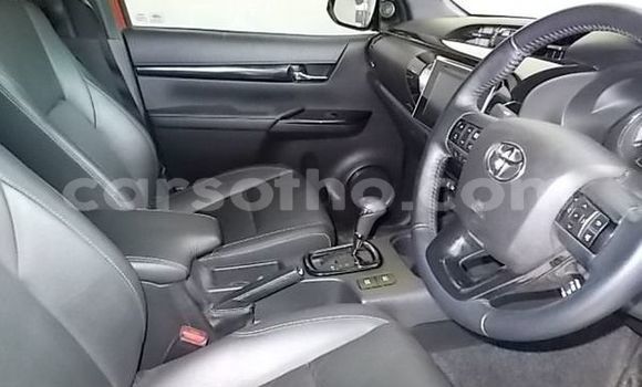 Acheter Occasion Voiture Toyota Hilux Beige à Hlotse, Leribe Acheter Occasion Voiture Toyota Hilux Beige à Hlotse, Leribe