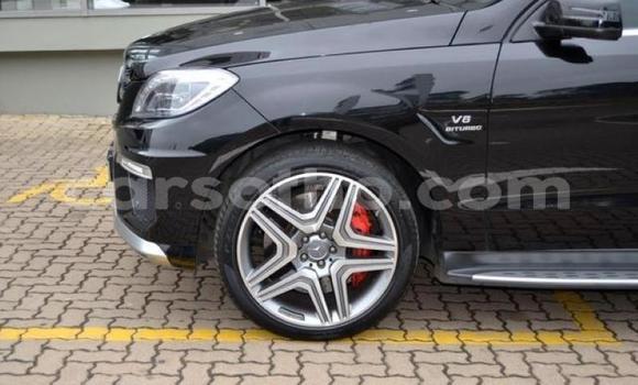 Acheter Occasion Voiture Mercedes-Benz ML–Class Noir à Hlotse, Leribe Acheter Occasion Voiture Mercedes-Benz ML–Class Noir à Hlotse, Leribe