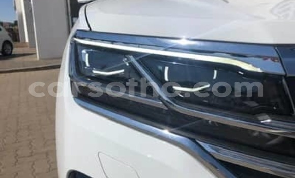 Buy Used Volkswagen Tiguan White Car in Maseru in Maseru Buy Used Volkswagen Tiguan White Car in Maseru in Maseru