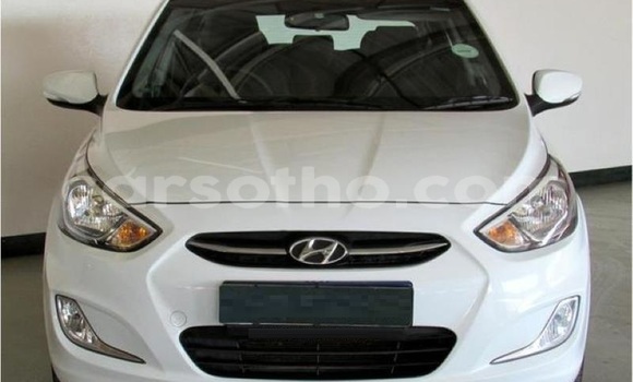 Sayi Na hannu Hyundai Accent White Mota in Maseru a Maseru Sayi Na hannu Hyundai Accent White Mota in Maseru a Maseru