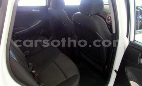 Sayi Na hannu Hyundai Accent White Mota in Maseru a Maseru Sayi Na hannu Hyundai Accent White Mota in Maseru a Maseru