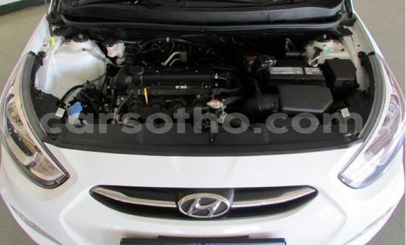 Sayi Na hannu Hyundai Accent White Mota in Maseru a Maseru Sayi Na hannu Hyundai Accent White Mota in Maseru a Maseru
