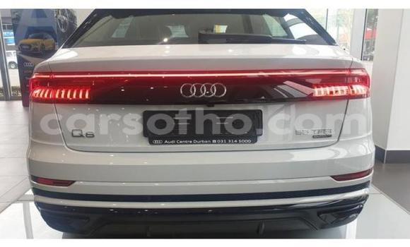 اشتري مستعمل Audi Q8 White سيارة في Maputsoe في Leribe اشتري مستعمل Audi Q8 White سيارة في Maputsoe في Leribe